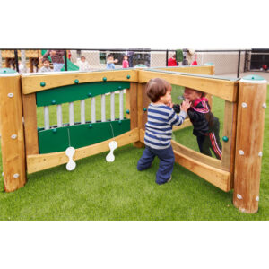 PEEK ‘N PLAY